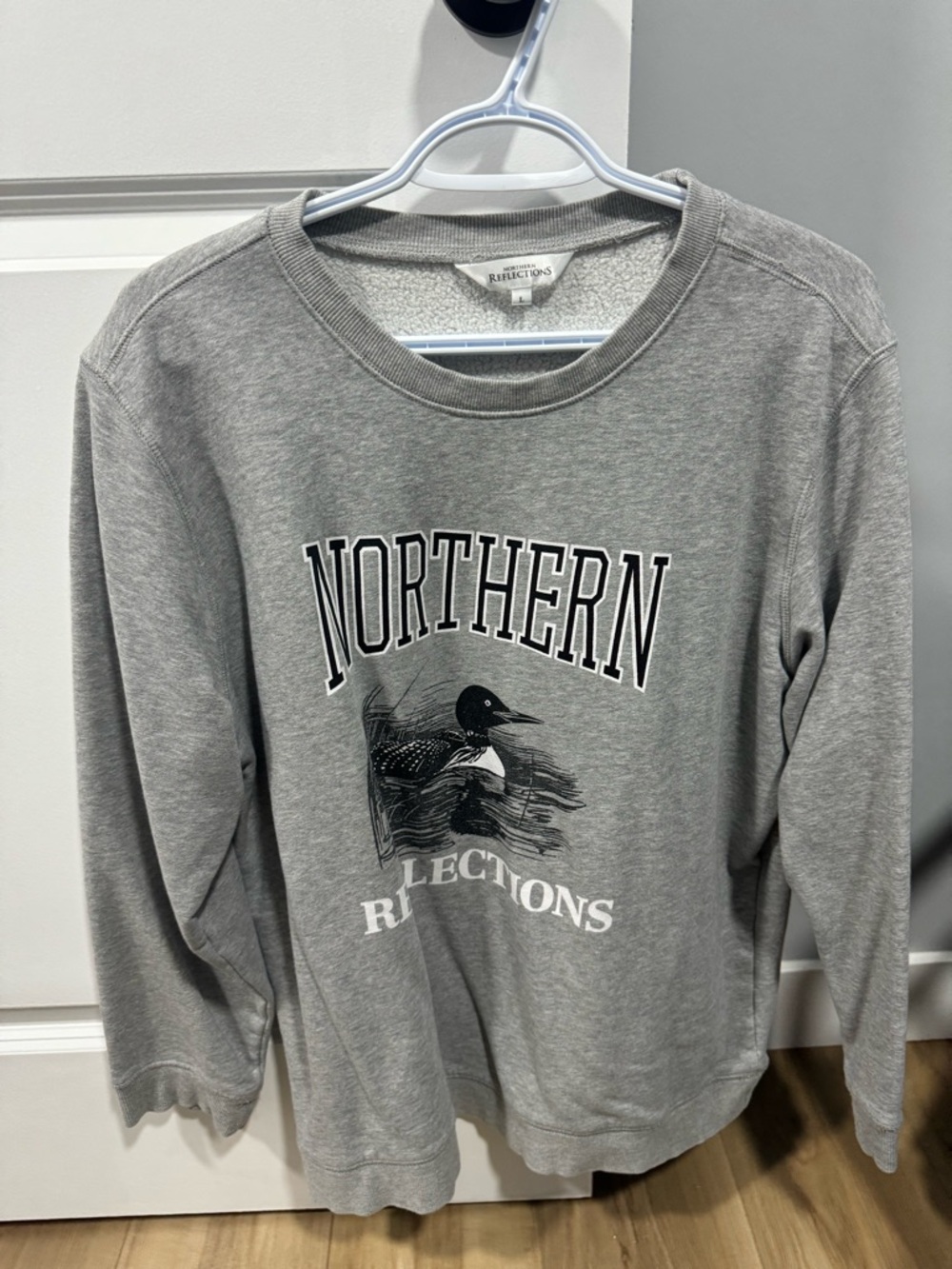 Northern Reflections Gray Graphic Sweatshirt